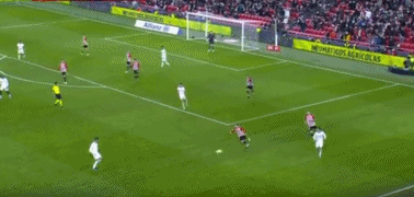 [中超]李新翔传射建功 上海海港六轮不败