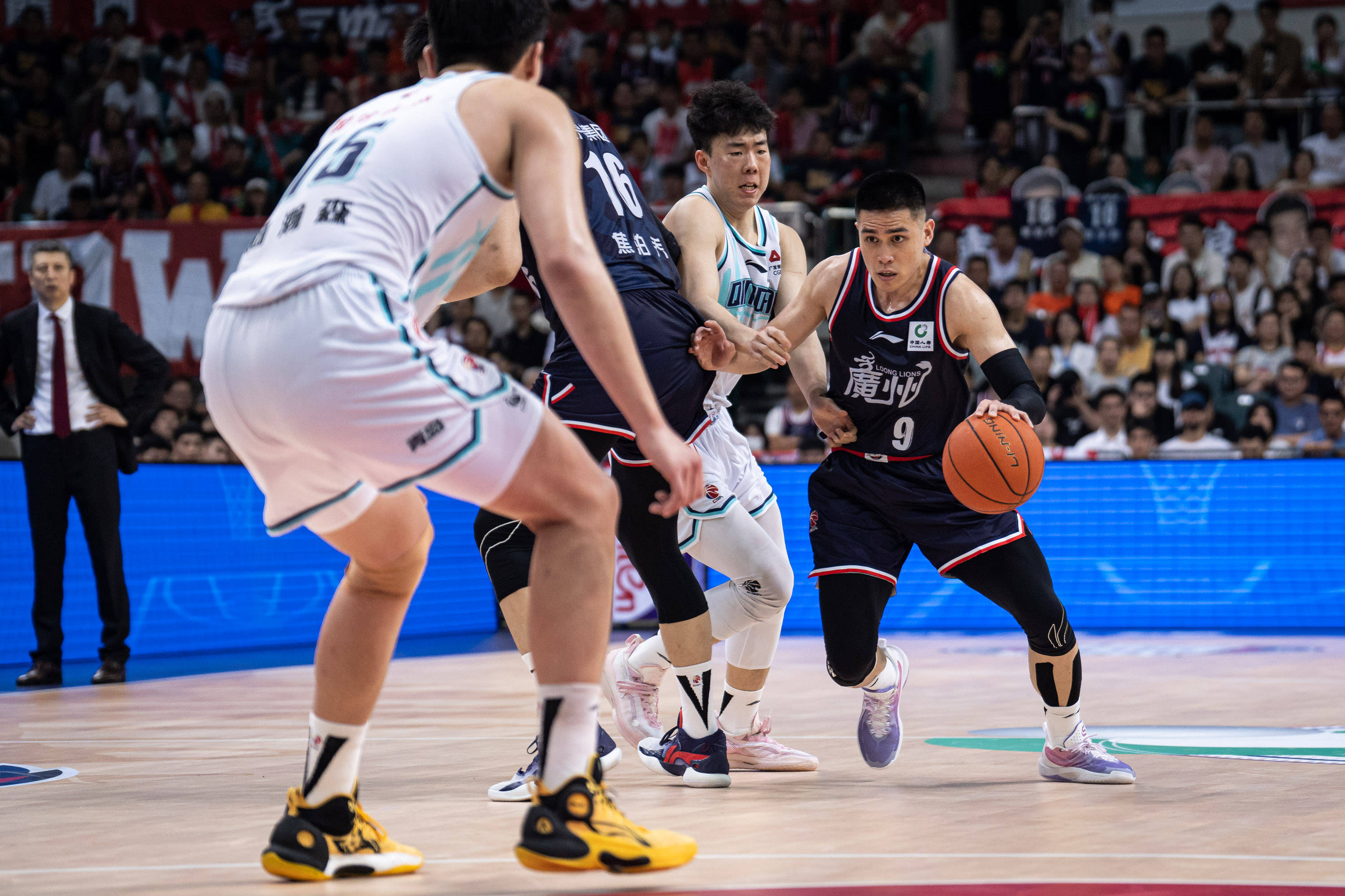 字母哥欲离 字母哥欲离