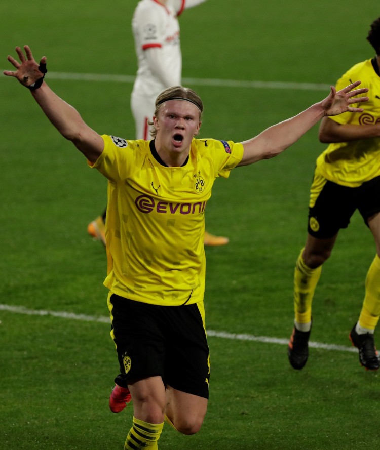 直播吧官宣合作2025湘超联赛，98场对决点燃湖南足球热潮