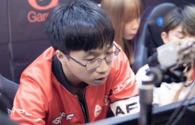 集防守